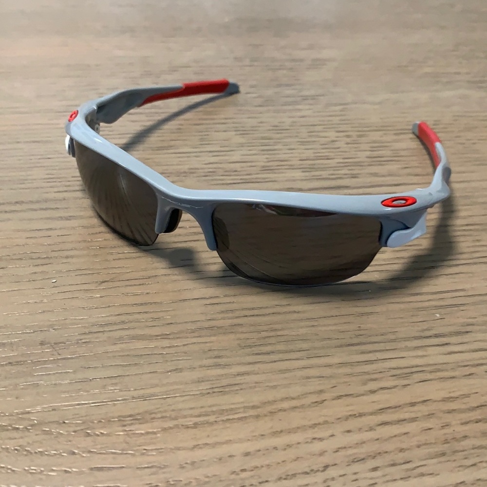 Oakley sunglasses with interchangeable lenses